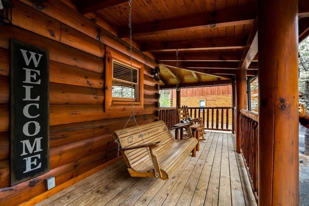 2-Bedroom Cabin With 2 Master Suites, Loft, Half-Bath And Hot Tub In A Serene Resort Setting Sevierville Exterior photo