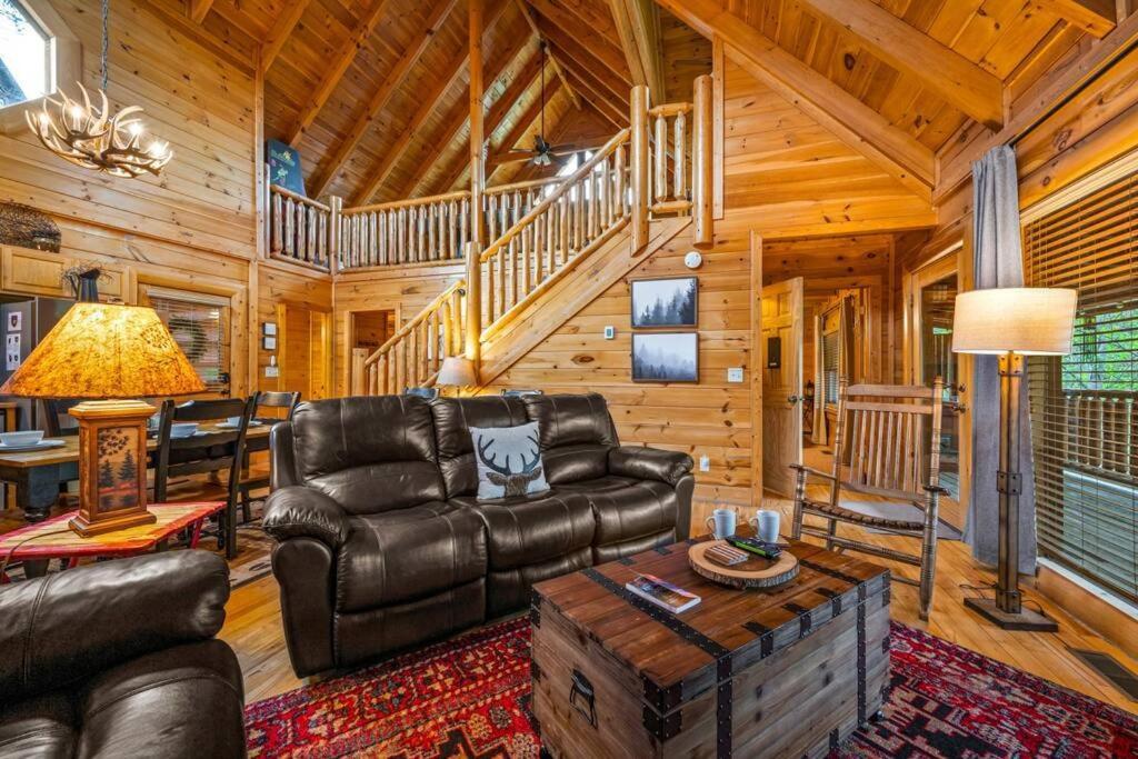 2-Bedroom Cabin With 2 Master Suites, Loft, Half-Bath And Hot Tub In A Serene Resort Setting Sevierville Exterior photo